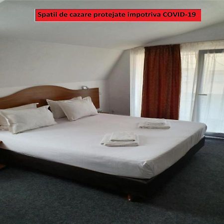 Tranzitrooms Бухарест Экстерьер фото