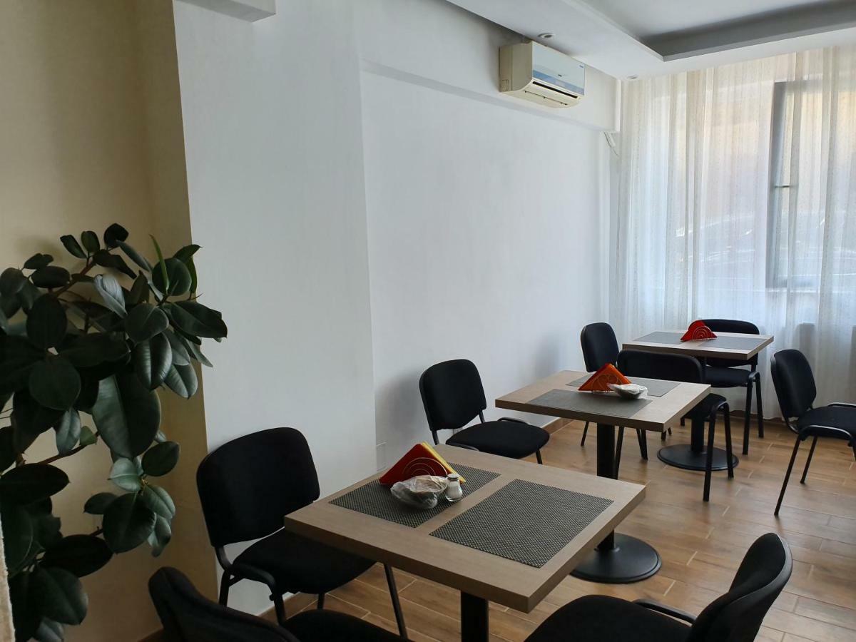 Tranzitrooms Бухарест Экстерьер фото